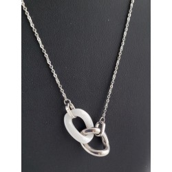 Collier argenté pendentif anneaux entrelacés