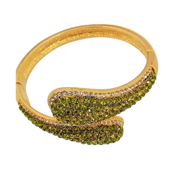 Bracelet doré avec strass verts et blancs