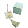 Coussin cupcake  à parfumer avec pompon vert – Atelier Catherine Masson