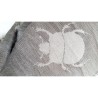 Foulard gris à motifs de scarabées