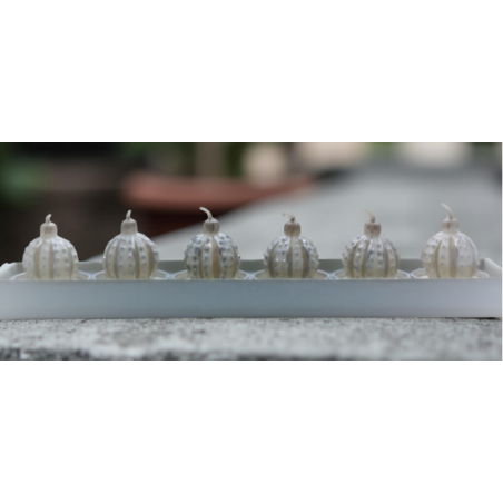 Boite de 6 mini bougies en forme boules de noël